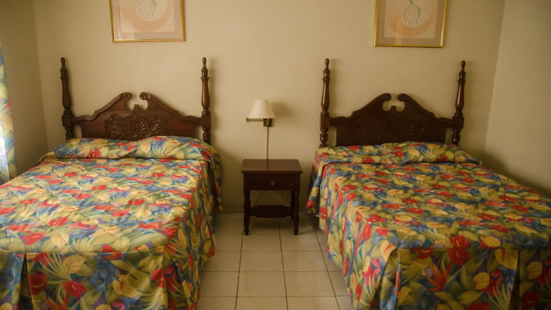 Ocean Crest Villa Montego Bay 3*,  Jamajka
